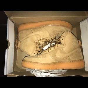 Nike Air Force One “Flax”